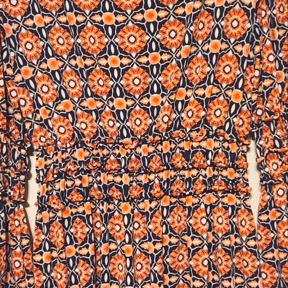 Max Edition Brand size Medium. - Picture 3 of 4